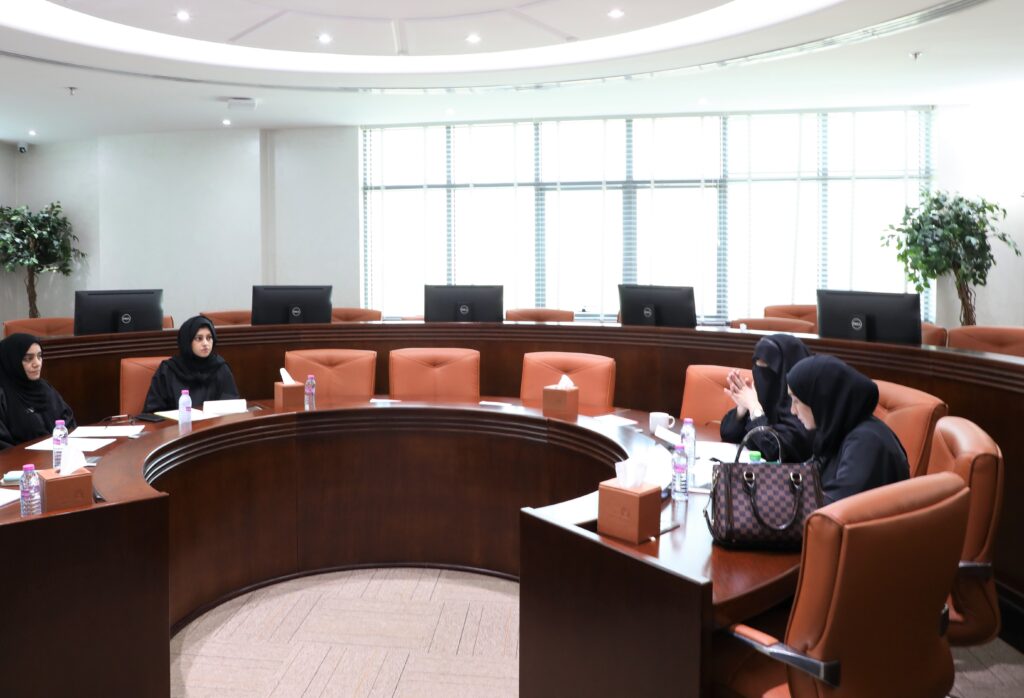 تعاون محتمل بين مركز رأس الخيمة للإحصاء والدراسات ودائرة الخدمات العامة